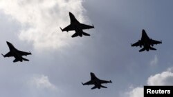 Истребители-бомбардировщики F-16