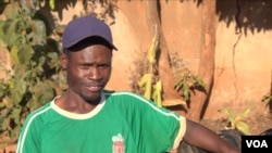 As of June 18, 2021, Richard Luzani, 41, is one of many unemployed Zimbabweans hoping the economy will recover and the coronavirus pandemic will end soon and he gets employment. (Columbus Mavhunga/VOA)