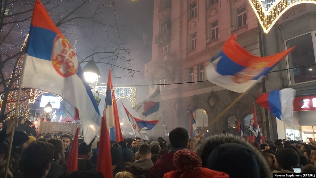 Protest ispred Ambasade Crne Gore u Beogradu 27. decembra 2019. (Foto: RFE/RL/Nevena Bogdanović) 