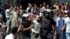 이집트 군경, 이슬람 사원 시위자 수백 명 진압