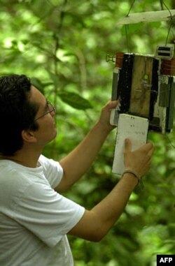 Ilmiy dargohda har yili mingga yaqin biolog izlanadi