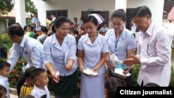 ລັດຖະບານ ລາວ ໄດ້ວາງຄາດໝາຍການຈັດຕັ້ງປະຕິບັດ
ເປົ້າໝາຍ SDGs ໄວ້ໃນ 18 ດ້ານດ້ວຍກັນ ກໍຄືລົບລ້າງ
ຄວາມຍາກຈົນ, ລົບລ້າງຄວາມອຶດຫິວ, ຮັບປະກັນສຸຂະ
ພາບທີ່ດີ, ຮັບປະກັນຄວາມສະເໝີພາບດ້ານການສຶກສາ, ຄວາມສະເໝີພາບລະຫວ່າງ ຍິງ-ຊາຍ, ຕອບສະໜອງນ້ຳສະອາດ ...