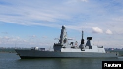 ယူကရိန္းေရပုိင္နက္ကုိ ဆုိက္ေရာက္လာတဲ့ ၿဗိတိန္စစ္သေဘၤာ HMS Defender. (ဇြန္ ၁၈၊ ၂၀၂၁)