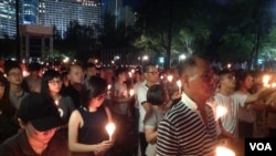 Người dân Hồng Kông tổ chức buổi thắp nến cầu nguyện kỷ niệm biến cố Thiên An Môn. 