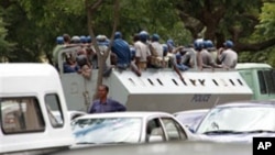 Zimbabwe police arrested 100 motorists and impounded about 200 vehicles in a road traffic blitz in Masvingo province.