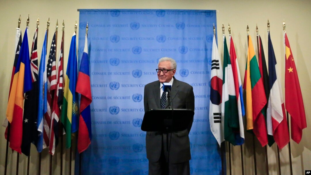 Diplomat Laxdar Braximiy 31-mayda Suriya bo'yicha muzokarachi kursisini bo'shatadi. O'rnini kim egallashi hali noma'lum.