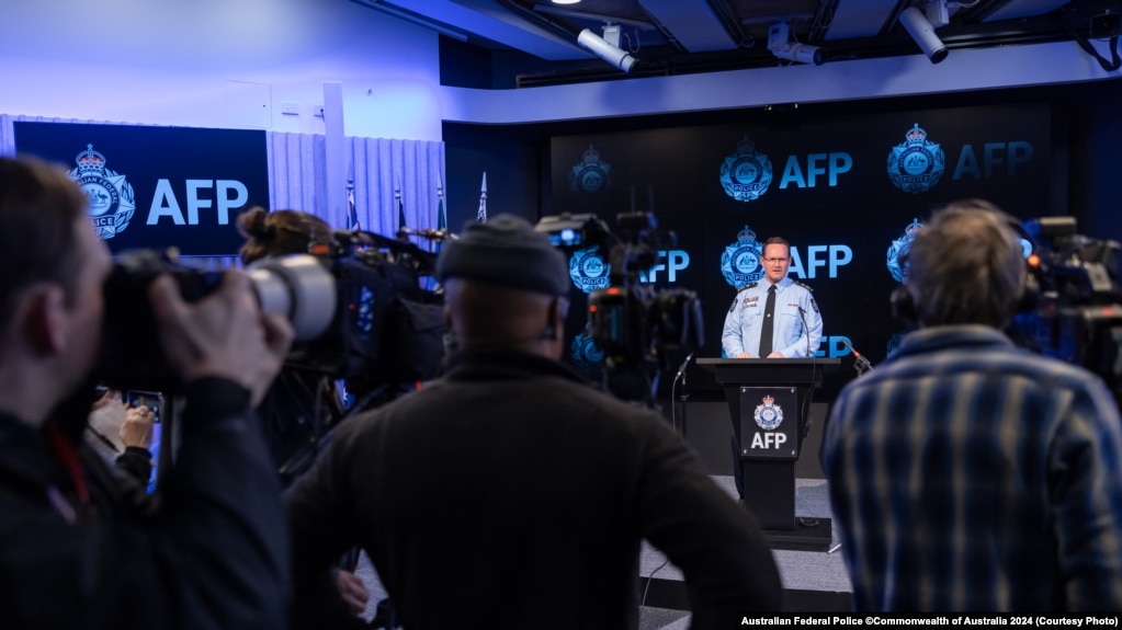 资料照片：澳大利亚联邦警察局助理局长纳特2025年7月22日举行记者会。(照片来自澳大利亚联邦警察局)