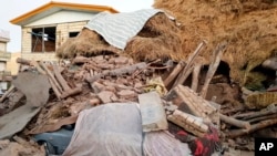 Gempa menghantam Kabupaten Tark, di Provinsi Azerbaijan Timur, Iran, Jumat, 8 November 2019. 