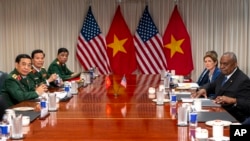 Defense Secretary Lloyd Austin meets with Vietnamese Defense Minister Gen. Phan Van Giang at the Pentagon, Sept. 9, 2024. 