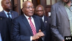 L'ancien président sud-africain, Jacob Zuma, au sortir du tribunal à Durban, le 8 juin 2018.