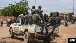 Une patrouille de la police nationale du Niger à Niamey le 27 août 2023.