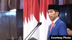 Presiden Joko Widodo sampaikan pidato pada rapat paripurna pembukaan persidangan I DPR RI Tahun 2019-2020, di Gedung DPR/MPR RI, Senayan, Jakarta, 16 Agustus 2019. (Foto: Biro Pers)