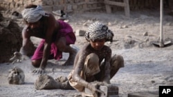 پاکستان: بچوں سے جبری مشقت میں اضافہ باعث تشویش
