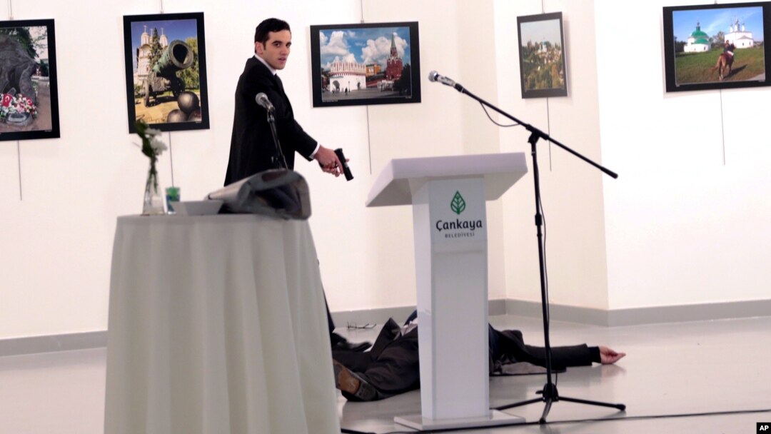 Mevlut Mert Altintas amaze kurasa ambasaderi w'Uburusiya muri Turukiya