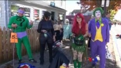 Halloween တစ္ဆေကြီးများ စီတန်းလှည့်လည်ပွဲ