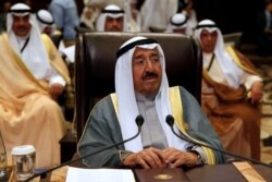 Foto de archivo del fallecido emir de Kuwait Sabah Al-Ahmad Al-Jaber Al-Sabah durante la 28ª Cumbre Ordinaria de la Liga Árabe en el Mar Muerto. Jordania, el 29 de marzo de 2017.