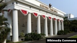 Gedung Pancasila, bagian dari bangunan dalam Kompleks Kementerian Luar Negeri Indonesia, Jakarta (Photo: Wikipedia).