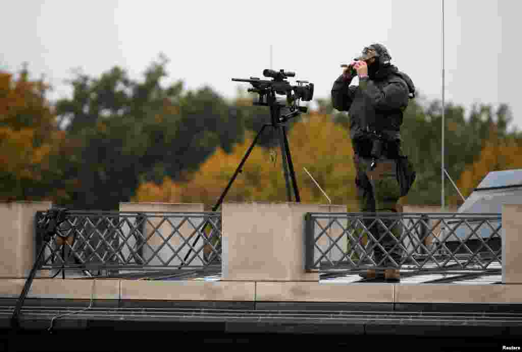 دیوار برلن کی 30 سالہ تقریب کے موقع پر سخت سیکیورٹی انتظامات کیے گئے تھے۔