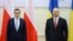 Премьер-министр Польши Матеуш Моравецкий и премьер-министр Украины Денис Шмыгаль. Киев, 1 февраля 2022 г.
