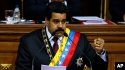 Nicolás Maduro habla ante la Asamblea Nacional durante la presentación del informe de gestión 2013.