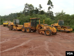 Abandoned road construction equipment in Matomb, Cameroon, Nov. 4, 2016. (M. Kindzeka/VOA)