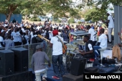 Namadingo and his band entertain people who patronized the event.