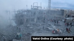 ویرانه‌های به جا مانده پس از حمله هوایی امروز به حسینیه اعظم زنجان