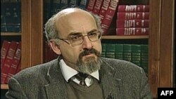 Huseini: Vikiliks - izazov za zapadne sisteme