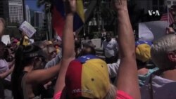Venezolanos protestan en restorán Nusr Et Miami