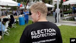 Grupos de voluntarios saldrán a los centros de votación para garantizar la transparencia del proceso electoral en EE.UU. 