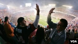 Nueva York enfrenta a Nueva Inglaterra, Gigantes contra Patriotas, en la gran final de la NFL a llevarse a cabo en Indianápolis, en el Lucas Oil Field.