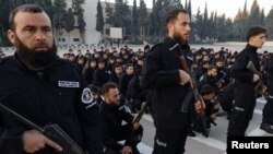 Endamên nû yên Polîsê Desthilata HTŞ'ê li Sûriyê piştî perwerda xwe bidawî kir.