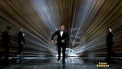 Ведучий оскара заспівав про груди