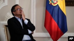 El presidente colombiano Gustavo Petro, en una foto de archivo durante un acto oficial, el 13 de marzo pasado. El mandatario anunció el cese de su embajador en Caracas, Armando Benedetti, tras un escándalo de presuntos abusos de poder en su círculo político cercano.