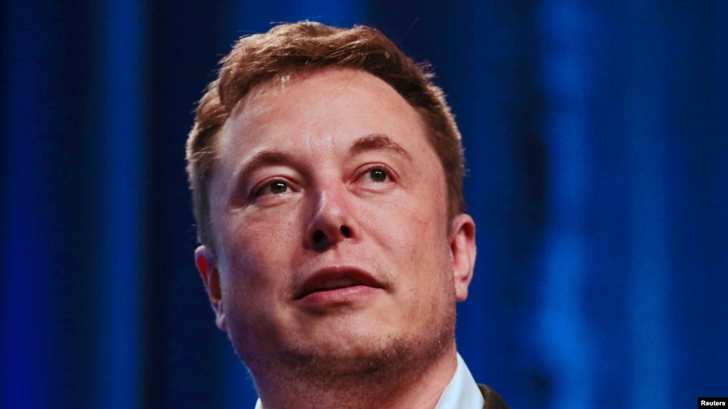 ARCHIVO -Elon Musk, CEO de Tesla y SpaceX, durante una conferencia tecnológica en Los Angeles, California. 8/11/18.