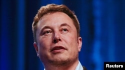 ARCHIVO -Elon Musk, CEO de Tesla y SpaceX, durante una conferencia tecnológica en Los Angeles, California. 8/11/18.