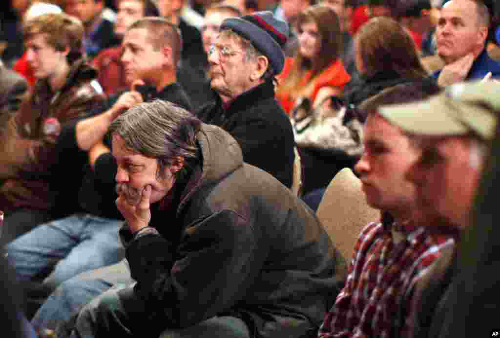 Voters at a Ron Paul event in Meredith, N.H., Jan. 8. (Reuters)