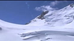 阿爾卑斯山“詛咒峰” 雪崩至少9人死亡