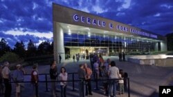 民众7月13日向前第一夫人贝蒂福特告别