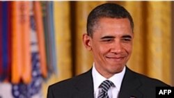 Tổng Thống Obama trong buổi lễ truy tặng huân chương cho 2 binh sĩ Mỹ thiệt mạng trong chiến tranh Triều Tiên
