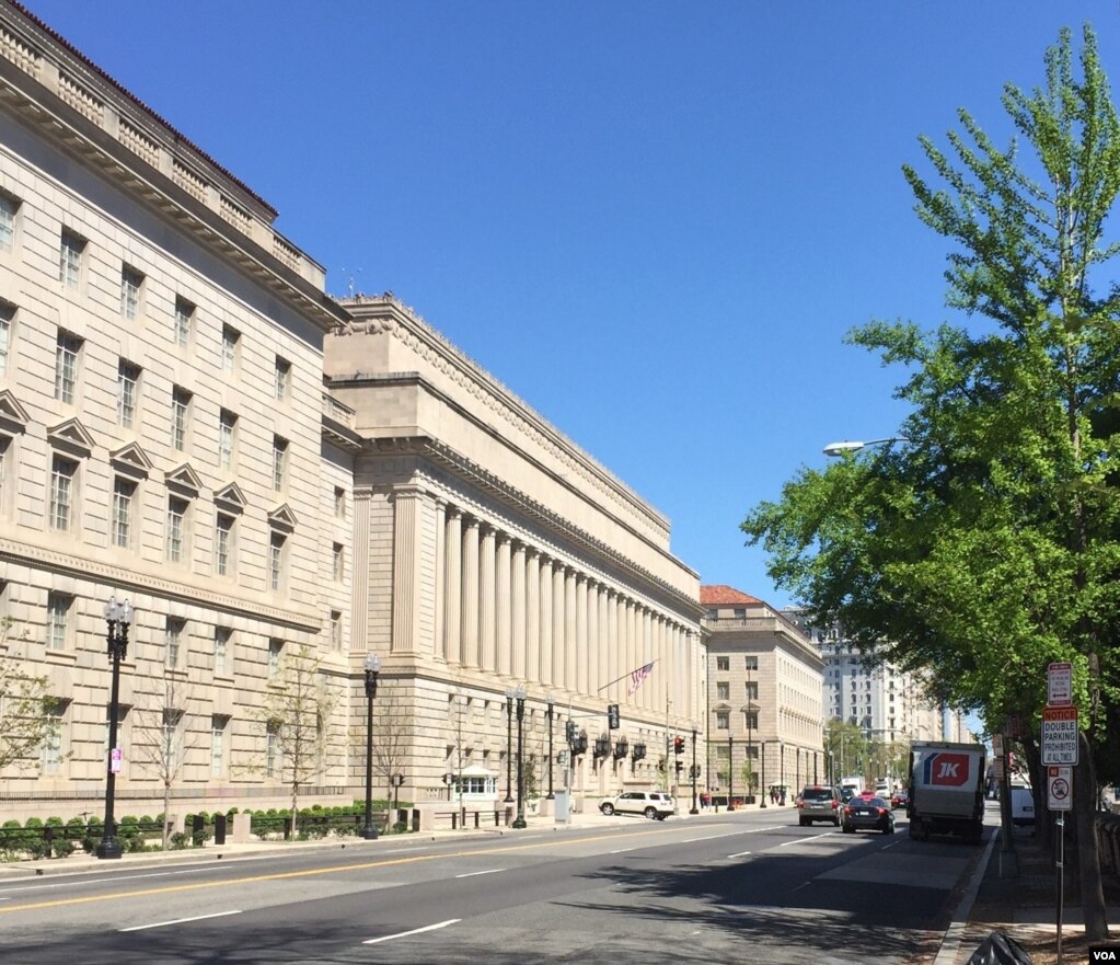 位于华盛顿的美国商务部总部大楼(photo:VOA)