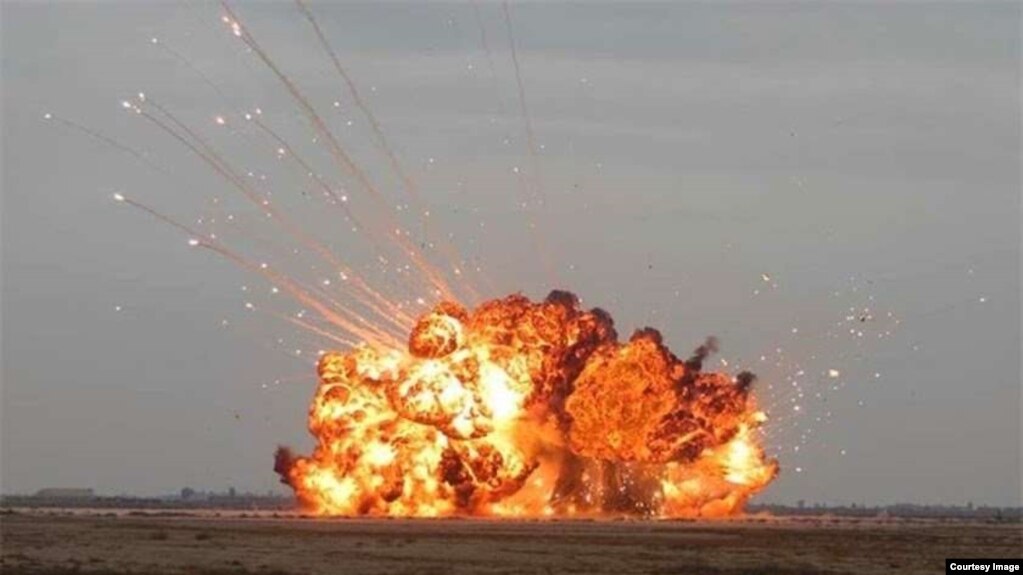 “Cha của các loại bom” (Father of all Bombs- viết tắt là FOAB) do Nga chế tạo, nặng gấp 4 lần “Bom Mẹ” “GBU-43/B - MOAB” của Mỹ.