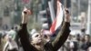 埃及抗议者拒绝执行第四天的宵禁