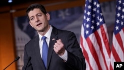 El presidente de la Cámara de Representantes de EE.UU., Paul Ryan, dice que se necesitan "respuestas" sobre presunta intromisión rusa en elecciones.
