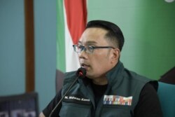 Gubernur Jabar Ridwan Kamil mengikuti Rapat Terbatas Koordinasi Lintas Provinsi bersama Wakil Presiden Republik Indonesia via video conference, di Gedung Pakuan, Kota Bandung, Selasa, 7 April 2020. (Foto: Humas Jabar)