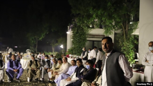 حامد میر کے مطابق عمران خان کو جہانگیر ترین کوئی نقصان نہیں پہنچا سکتے۔