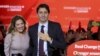 Justin Trudeau Montreal'de zafer konuşmasını yaparken eşi Sophie Gregoire da yanındaydı