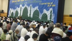 Masyarakat Muslim Indonesia di AS merayakan shalat Eid di Gaithersburg, negara bagian Maryland (foto: dok). Berkumpul bersama sesama warga Indonesia menjadi obat rindu kampung halaman selama Ramadan dan Idul Fitri.