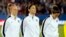 Atlet sepakbola putri AS, dari kiri ke kanan, Becky Sauerbrunn, Hope Solo dan Carli Lloyd, dalam perkenalan tim sebelum pertandingan melawan Kosta Rika (10/2) di Frisco, Texas. 