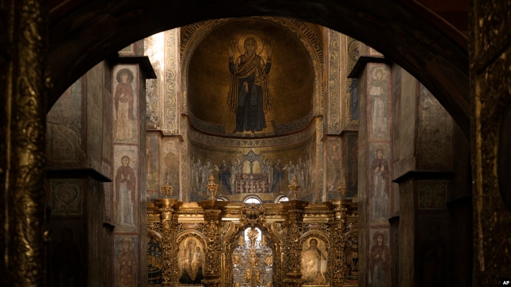 资料照片：乌克兰首都基辅圣索菲亚大教堂的内部。（2022年3月26日）(photo:VOA)